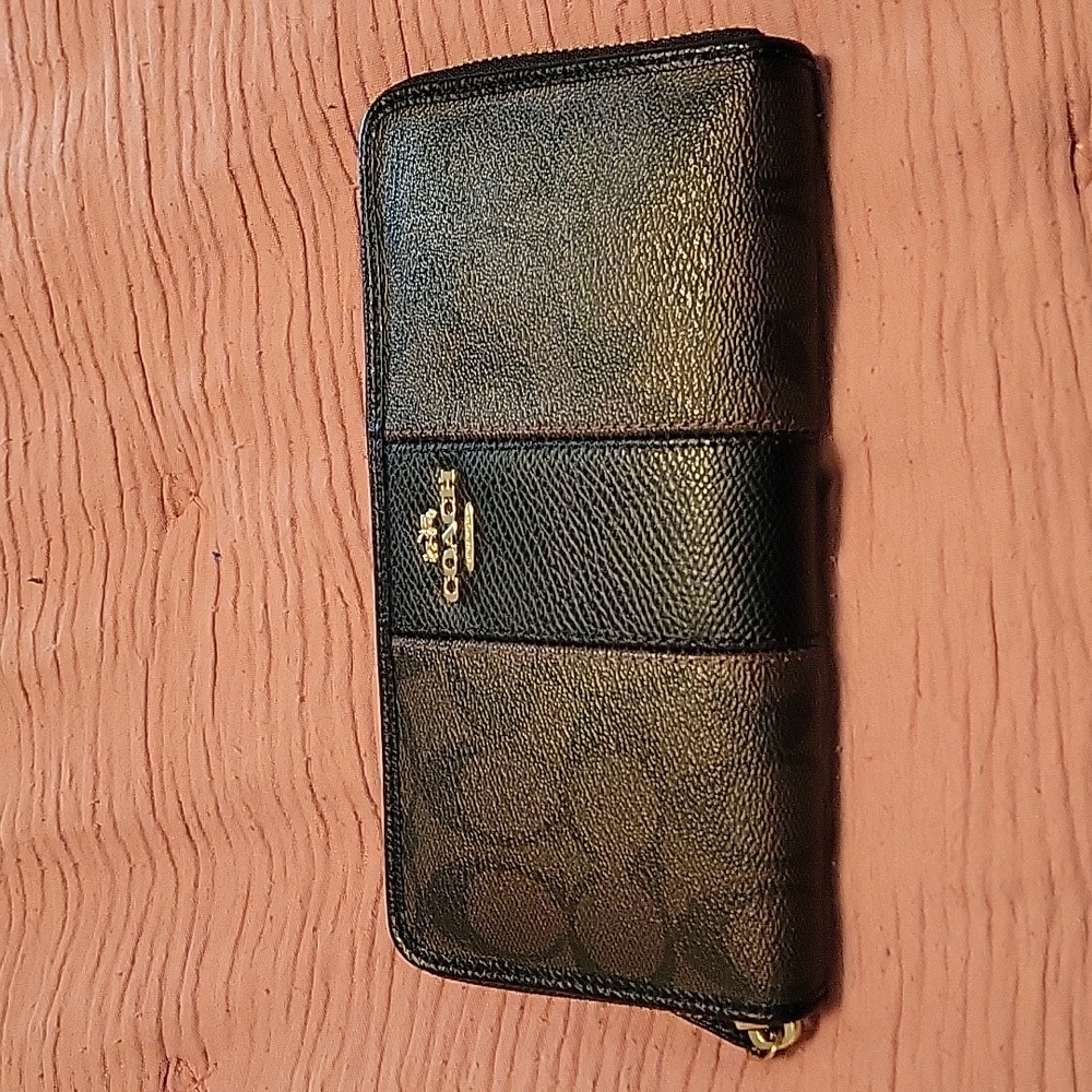 Coach wallet